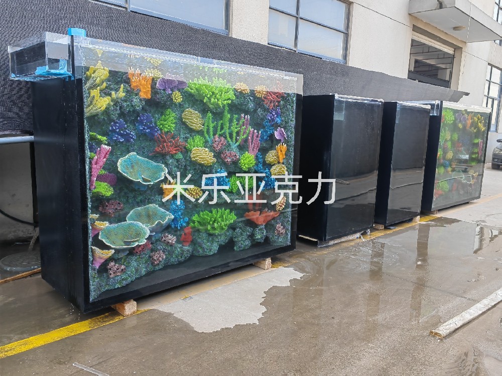 <b>亞克力魚缸會不會變形？如何清理亞克力魚缸</b>